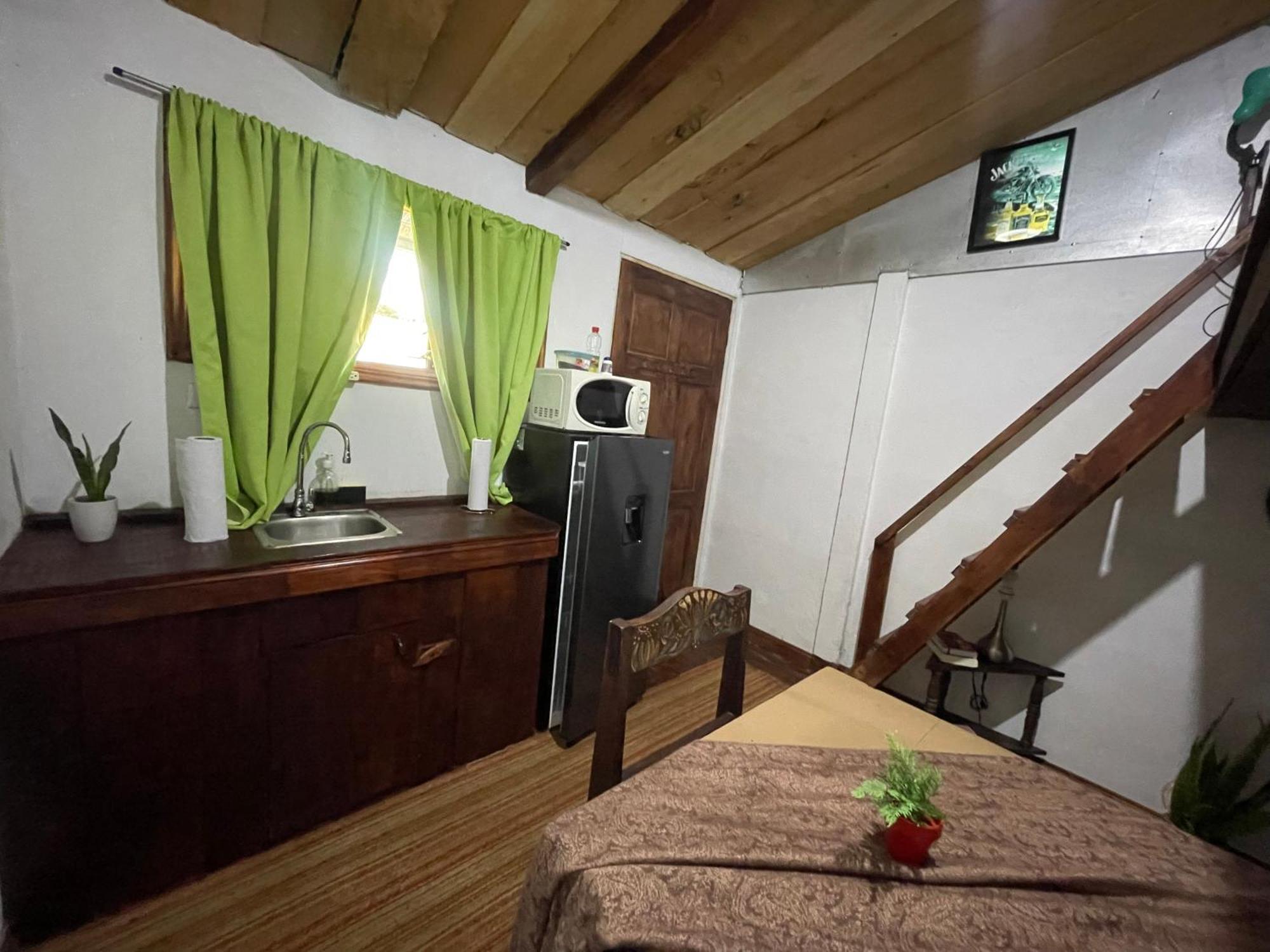 Poas Volcano Rooms Fraijanes Bagian luar foto