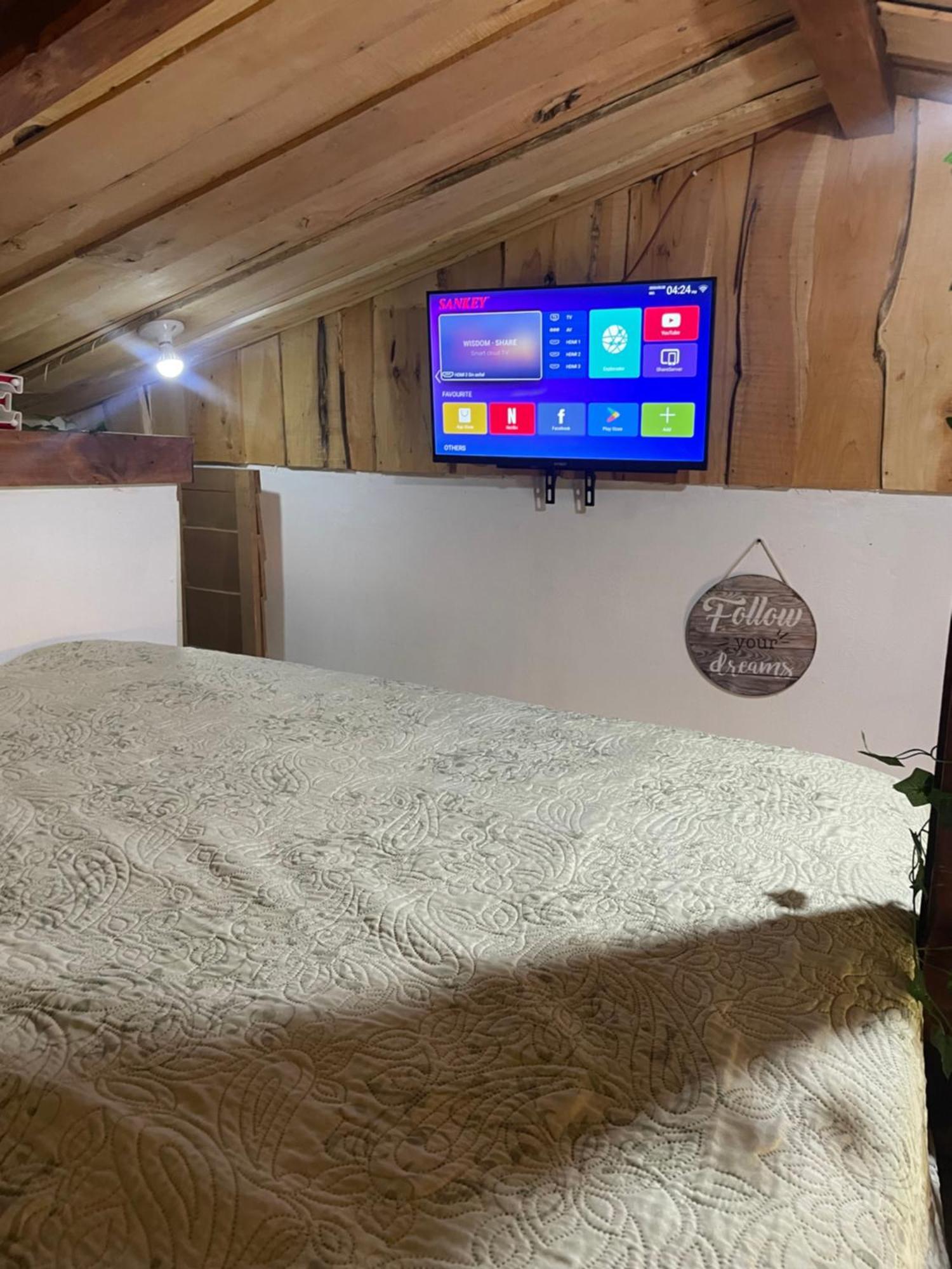 Poas Volcano Rooms Fraijanes Bagian luar foto